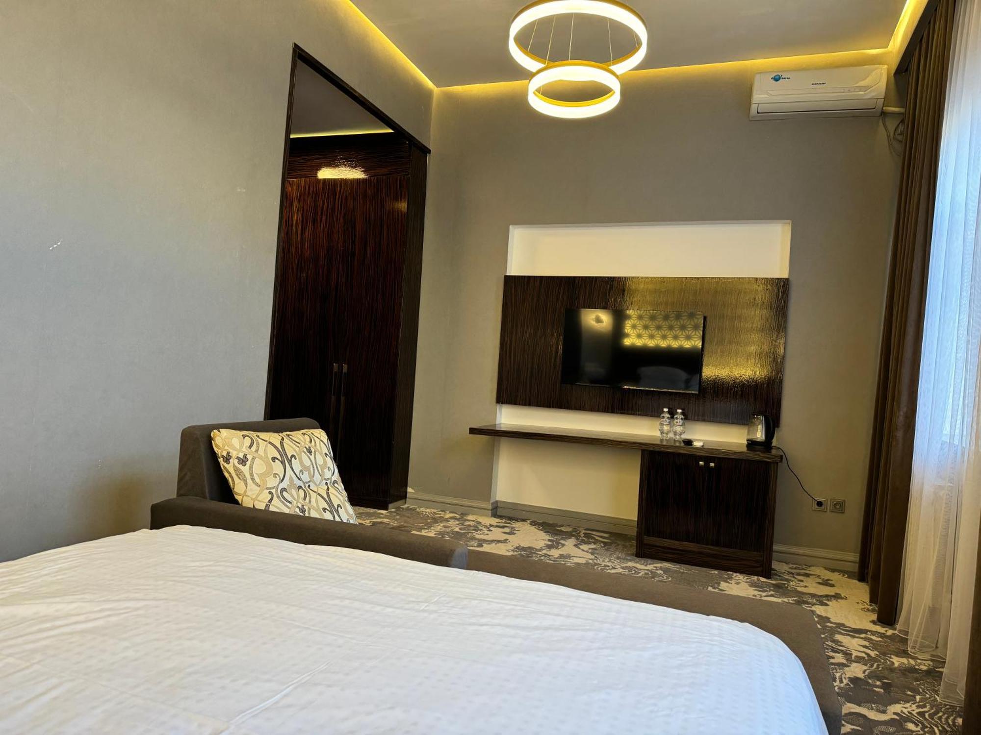 Jasmine Hotel Taraz Kültér fotó